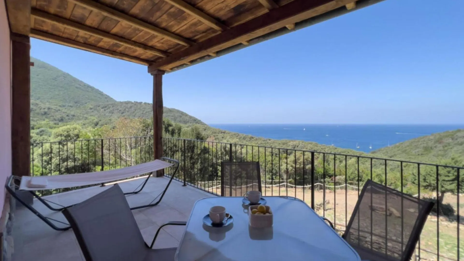 Agriturismo Amandolo Cavo Farm stay