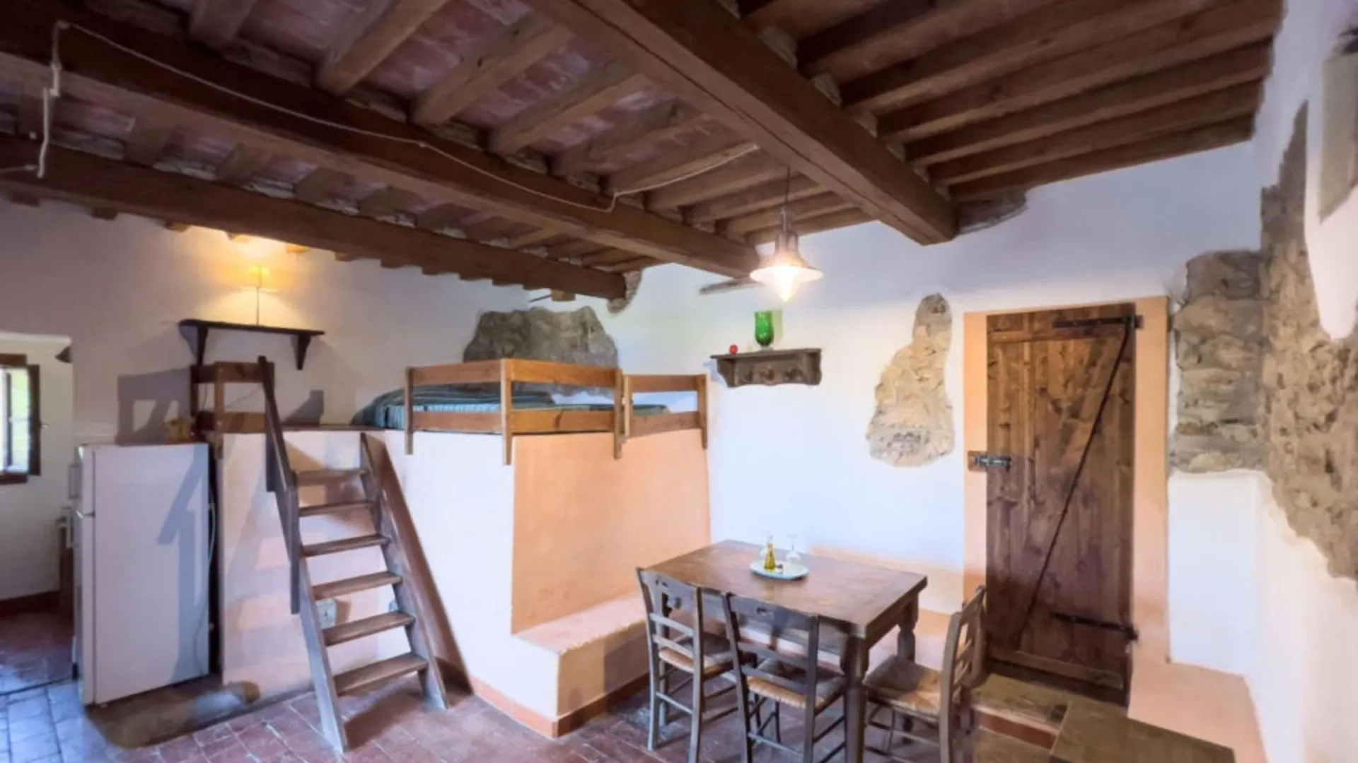 Agriturismo Amandolo Cavo 0*,